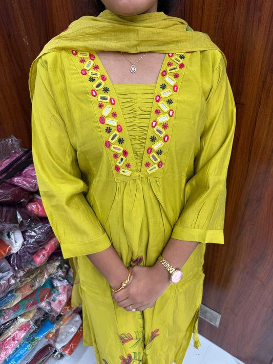 Chanderi Green Hand Painted Premium Silk party wear Set