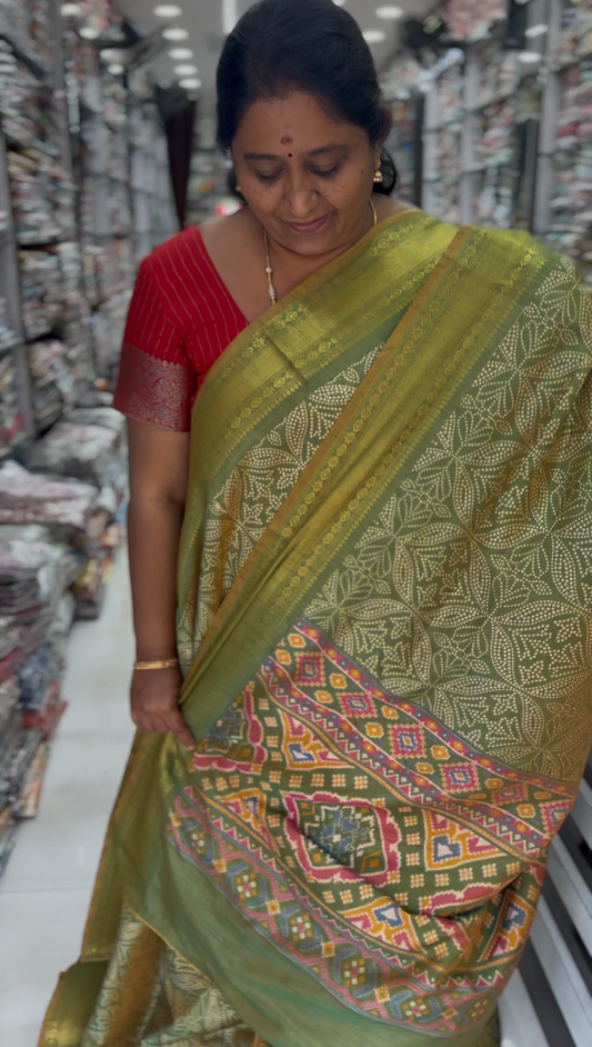 Floral Batik with Zari Border Silk Saree - SS01