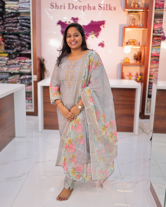 Traditional Pattu Style Weaving Silk 3 Pcs Salwar Set - VNSS15
