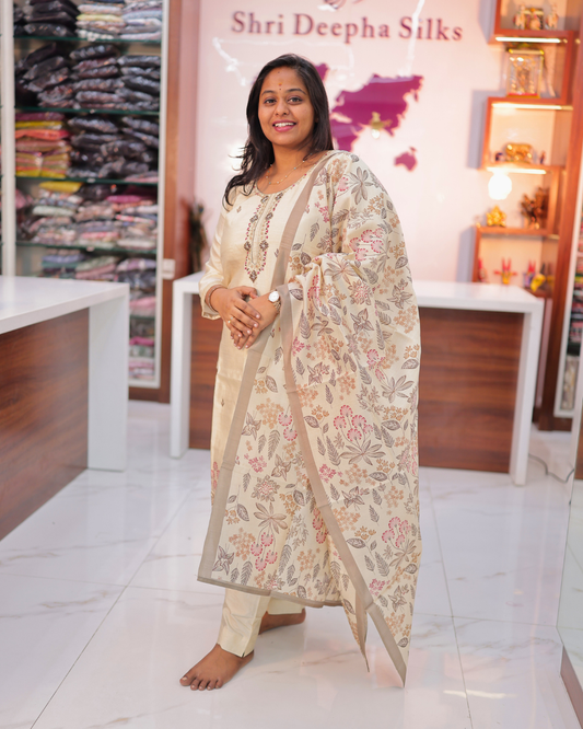 Premium Banarasi Silk 3 Pcs Salwar Set - VNSS10