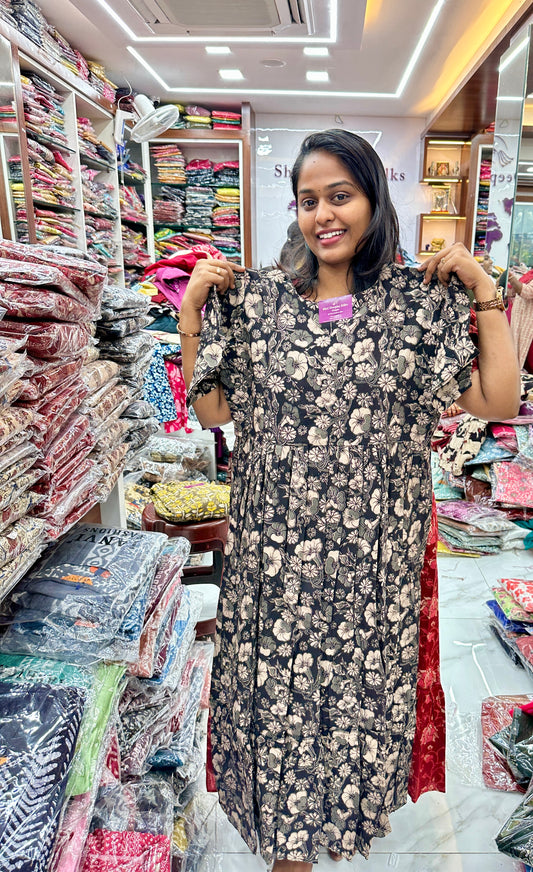 Kalamkari Cotton Puff Midi Black Hibiscus