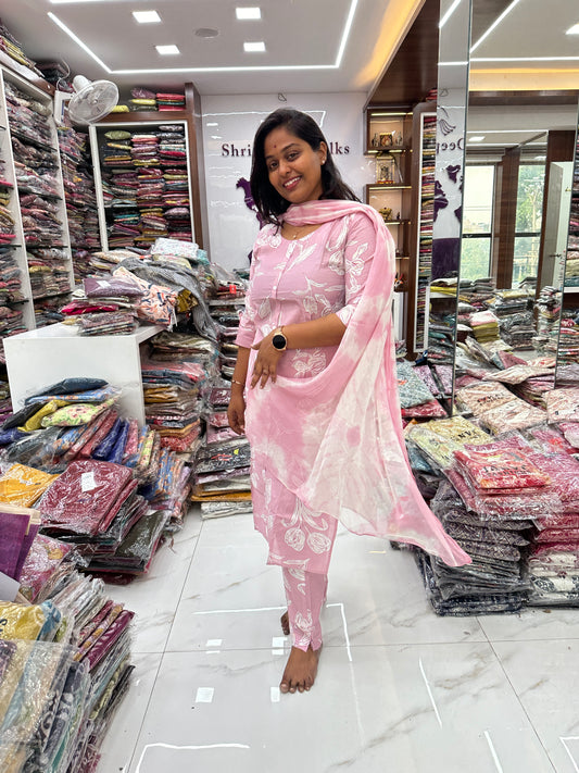 Co Ord Set Baby Pink Floral print with Dupatta