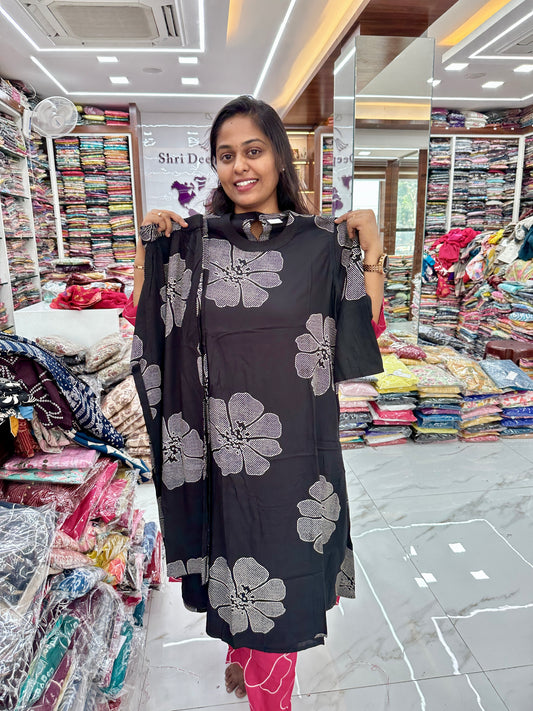 Co Ord Set Black Round Flower