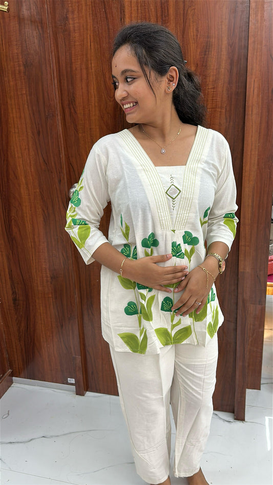 Short Co Ord Set Cream Leaves