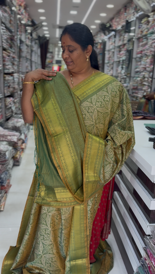 Floral Batik with Zari Border Silk Saree - SS01
