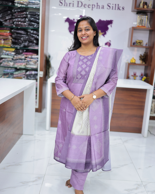 Premium Banarasi Silk 3 Pcs Salwar Set - VNSS09