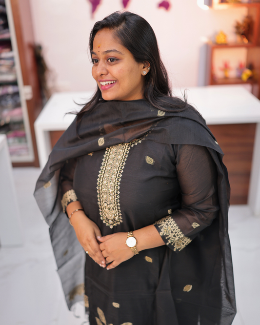 Traditional Pattu Style Weaving Silk 3 Pcs Salwar Set - VNSS13