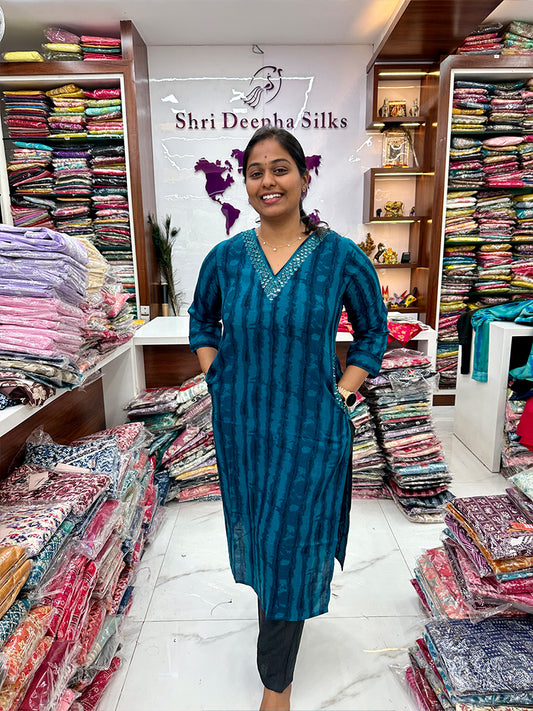 Spun Cotton Mirror work Kurthi with pocket